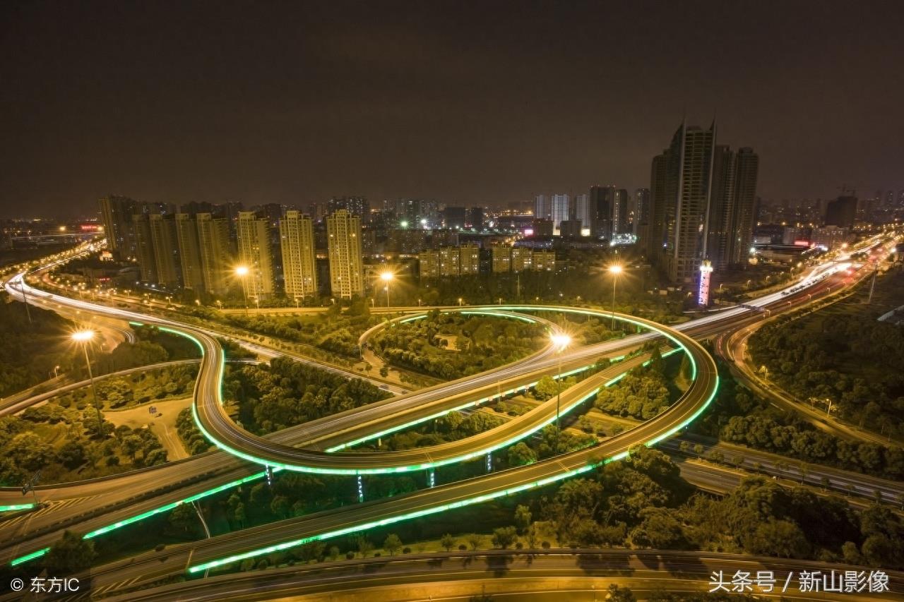 12张城市夜景图,带你走进绚烂的灯光世界