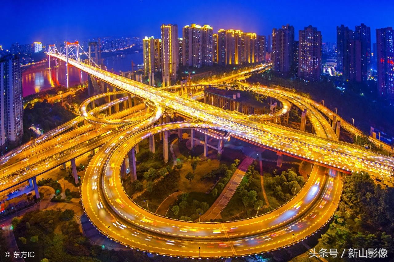 12张城市夜景图,带你走进绚烂的灯光世界