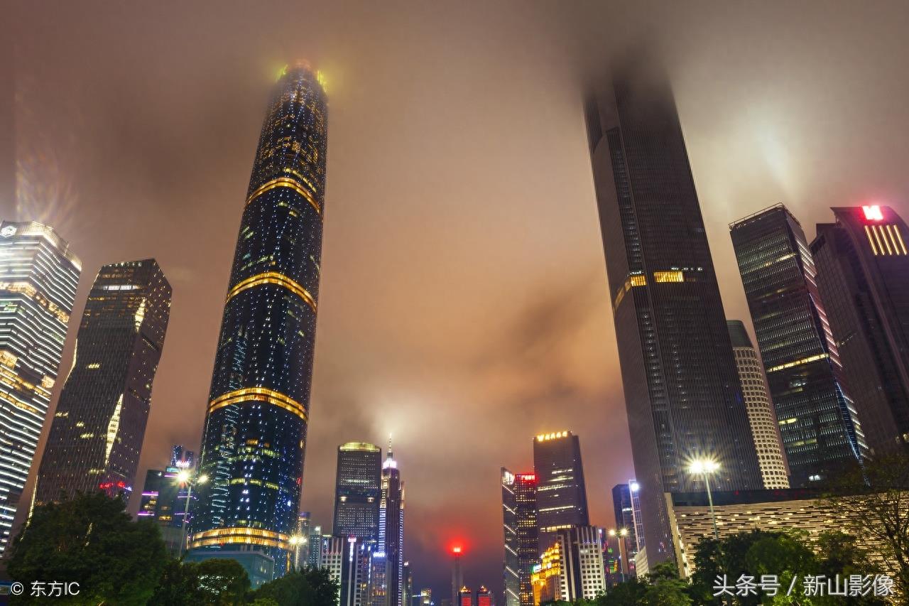 12张城市夜景图,带你走进绚烂的灯光世界