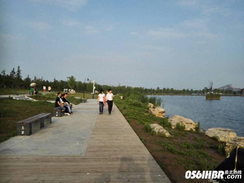淮北南湖公园波光粼粼 风景秀美 夏日的休闲好去处