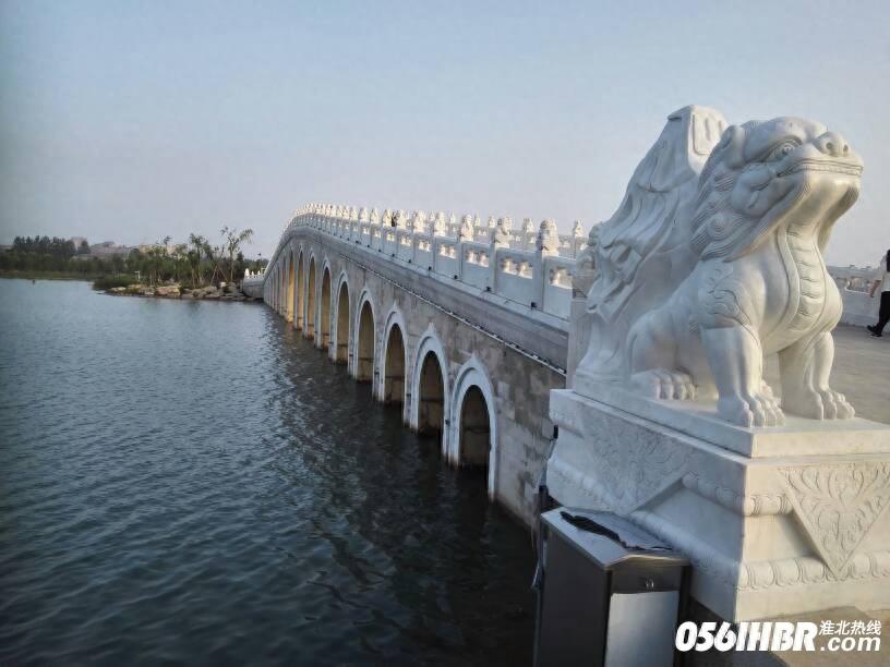 淮北南湖公园波光粼粼 风景秀美 夏日的休闲好去处