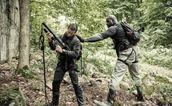 奥尼尔同贝爷参加荒野求生 神情黯然网友直呼可怜 姚明也将参加