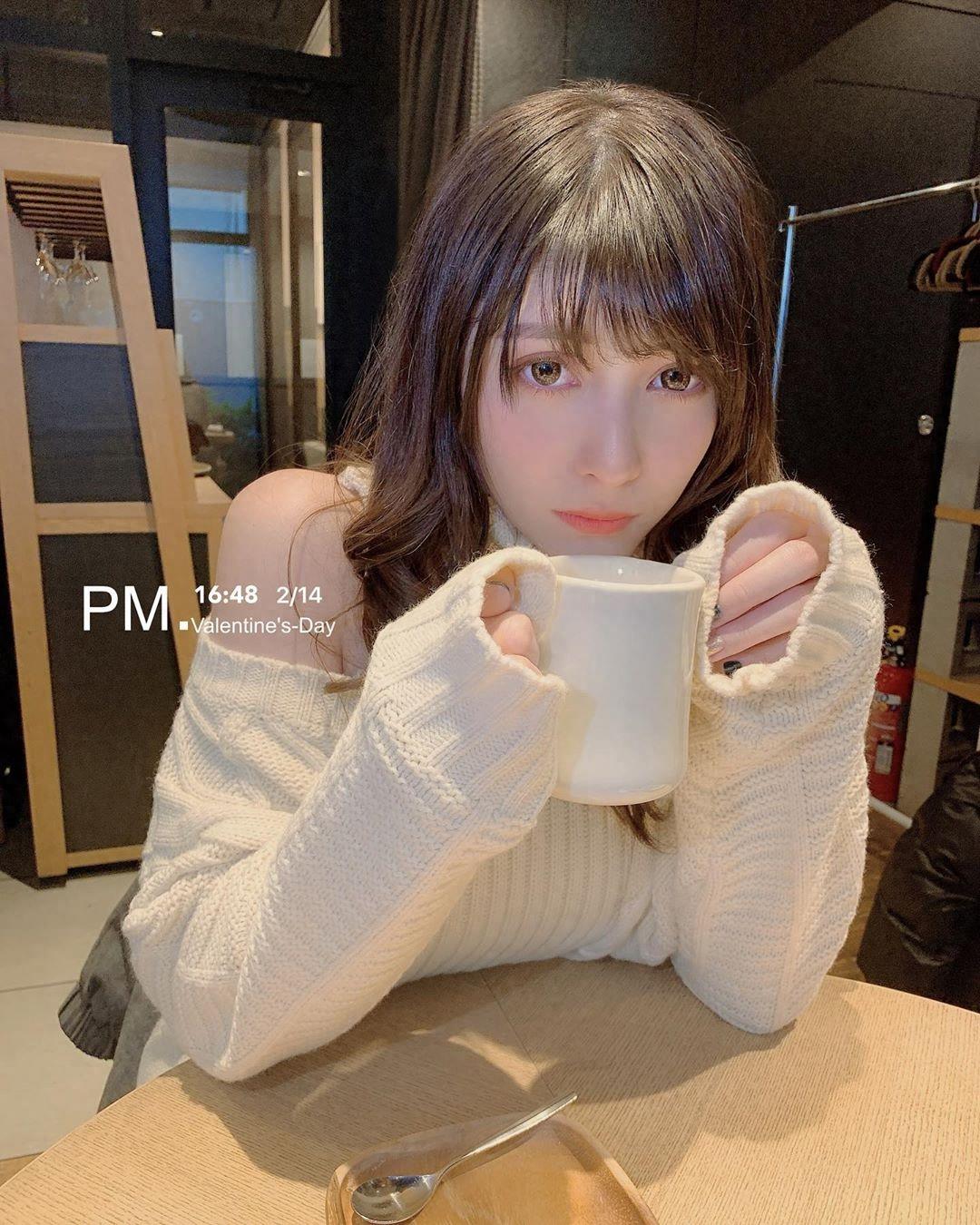 日菲混血的模特芽衣,只21岁好年轻,被誉为下一个Leah Dizon