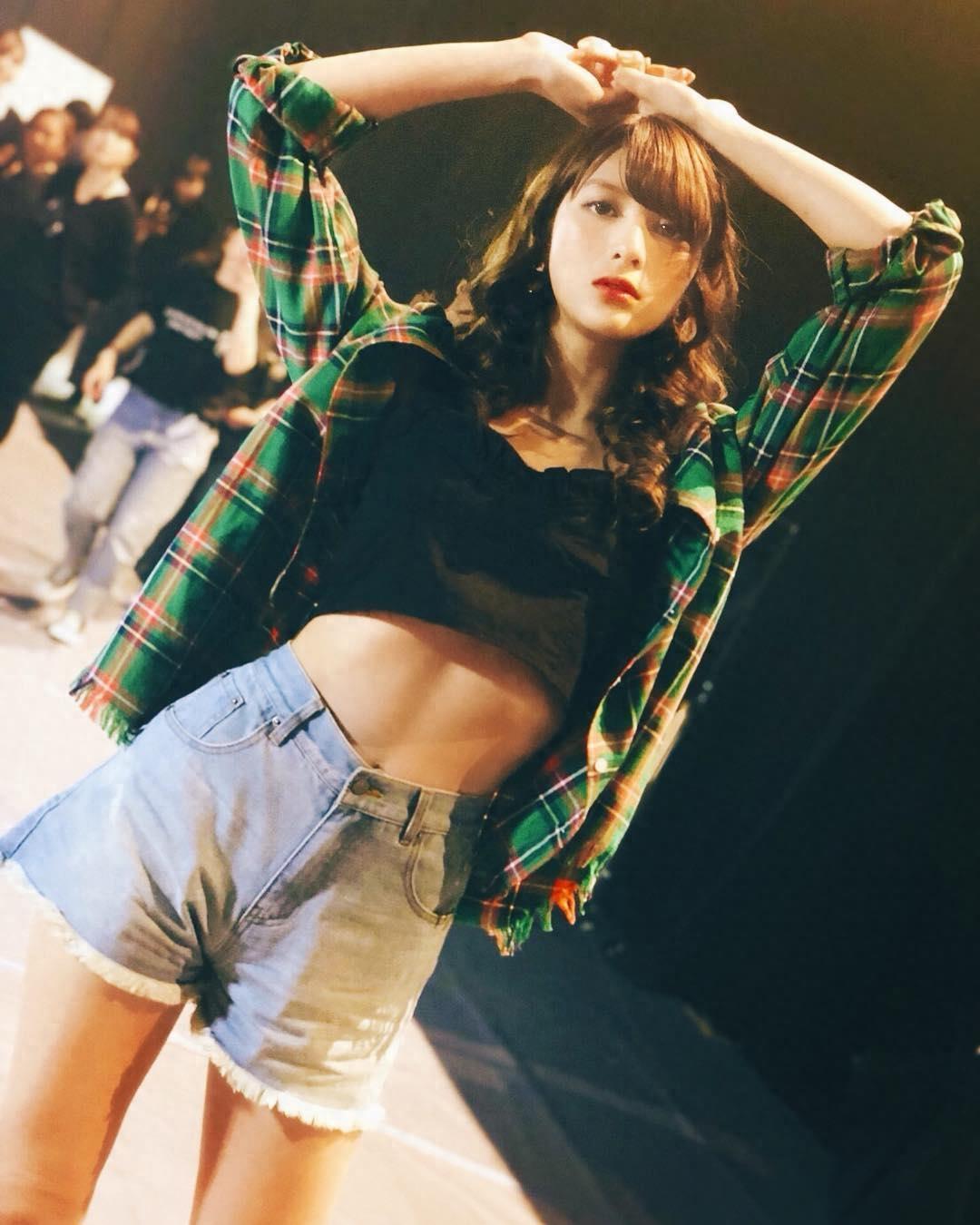 日菲混血的模特芽衣,只21岁好年轻,被誉为下一个Leah Dizon