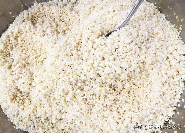 怎么做粽子（9个步骤教会你包出好看的粽子）