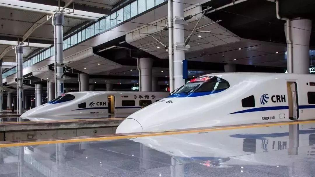 高铁的充电插座在哪(D开头高铁二等座插座图)