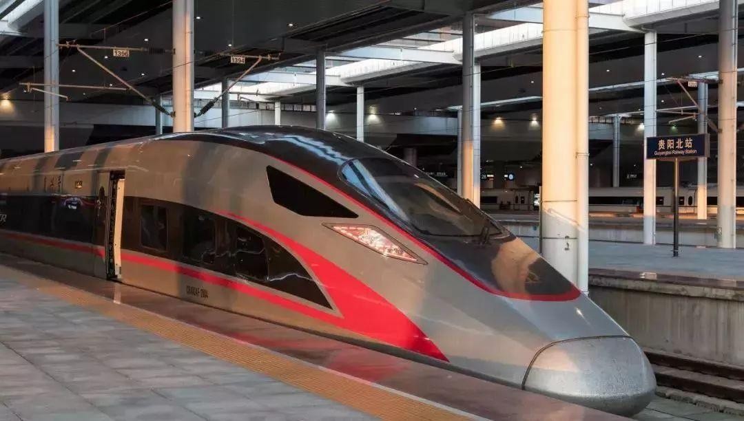 高铁的充电插座在哪(D开头高铁二等座插座图)