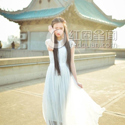 黄灿灿怎么红的 黄灿灿签约哪个公司