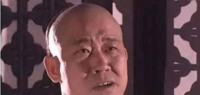 《大宅门》在白家骗吃骗喝,贼眉鼠眼的韩荣发,终究自食其果