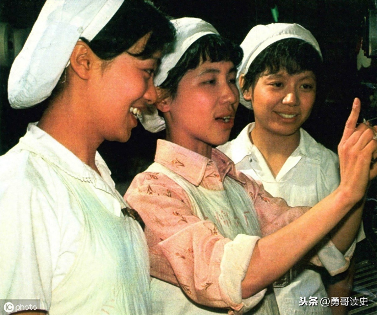 纺织女工、造船女工、包糖女工:三十年前这些不让须眉的巾帼