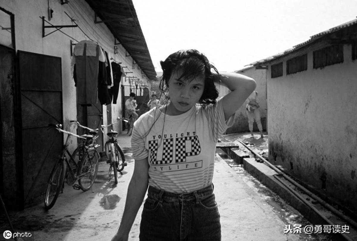 纺织女工、造船女工、包糖女工:三十年前这些不让须眉的巾帼