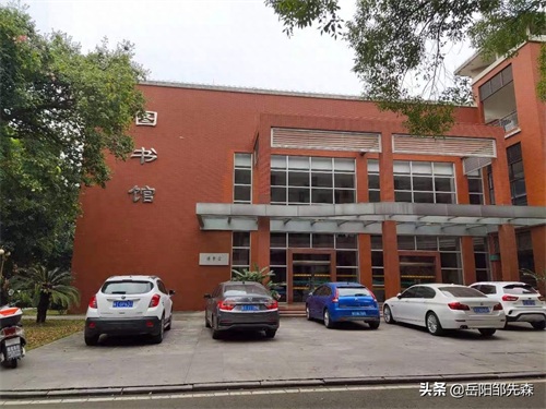 能进来这里的都是精英或人才,中山最好的高中“中山市纪念中学”