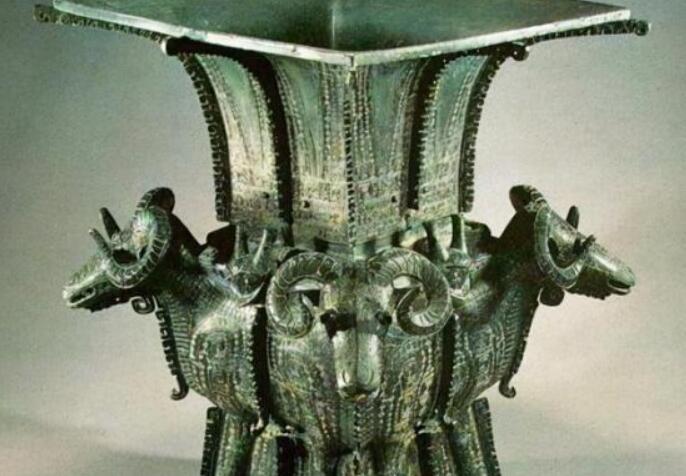 四羊方尊是哪个朝代的,四羊方尊象征着什么意义