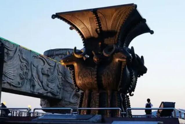 四羊方尊是哪个朝代的,四羊方尊象征着什么意义