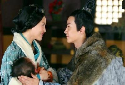 ​刘询自幼没入掖庭，成年后稀里糊涂做了皇帝