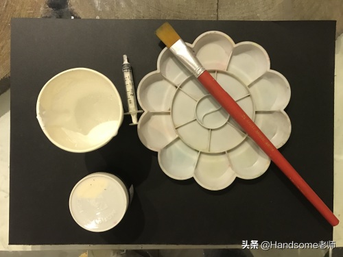 幼教之创意美术课程：沥粉画色彩构成——牙齿大街的新鲜事