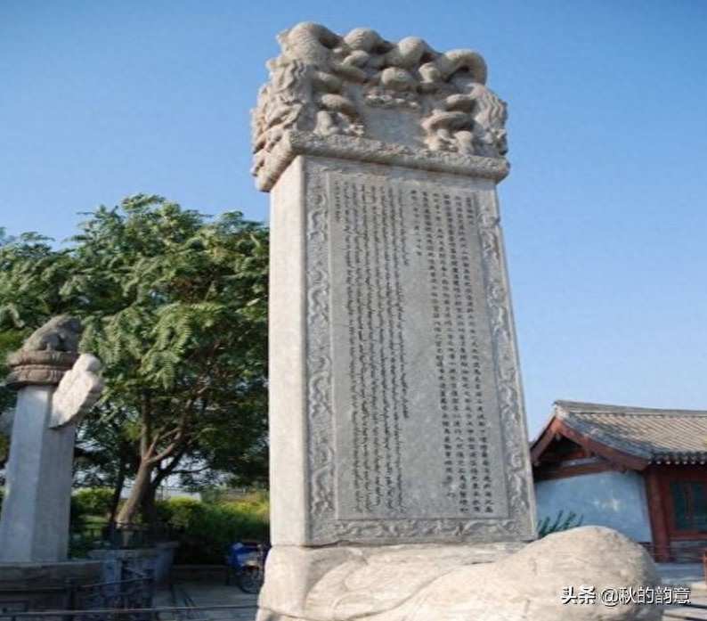 北京卢沟桥，全长266.5米，是北京市现存最古老的石造联拱桥