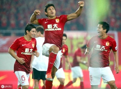 ​“艾克森”入选国足集训名单，回顾“埃神”中国踢球历史性瞬间