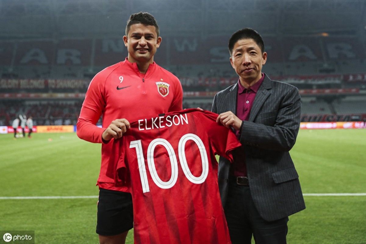 “艾克森”入选国足集训名单,回顾“埃神”中国踢球历史性瞬间