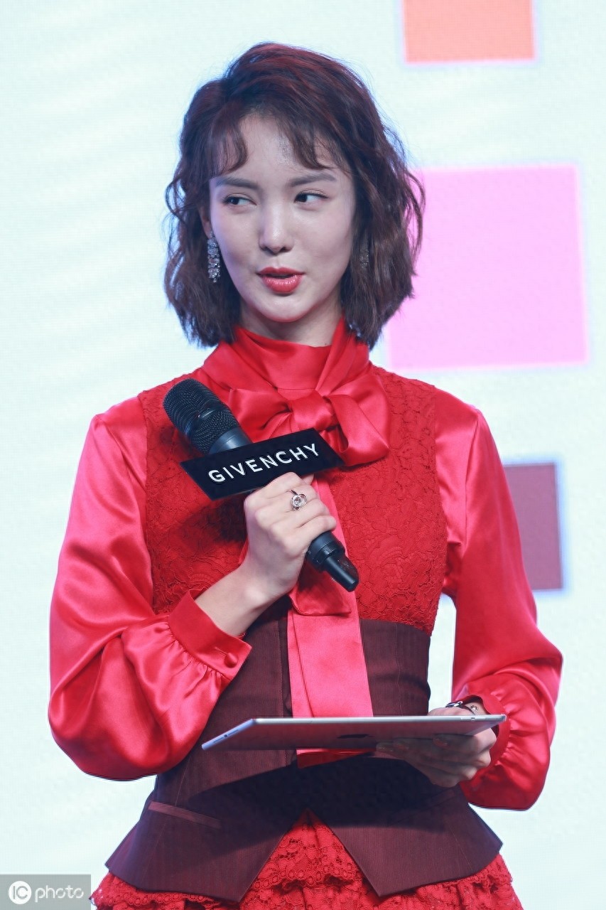 她有实力却一直不温不火，片约不少还是《舞动奇迹》冠军