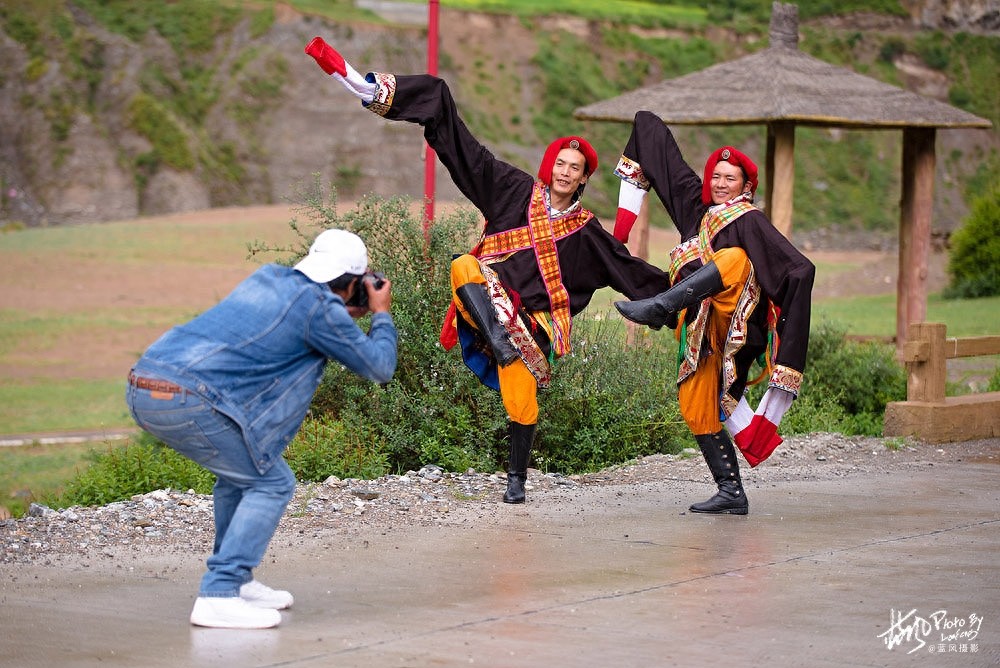 文成公主庙，因其悠久的历史文化，被当地人称为玉树高原洞天福地