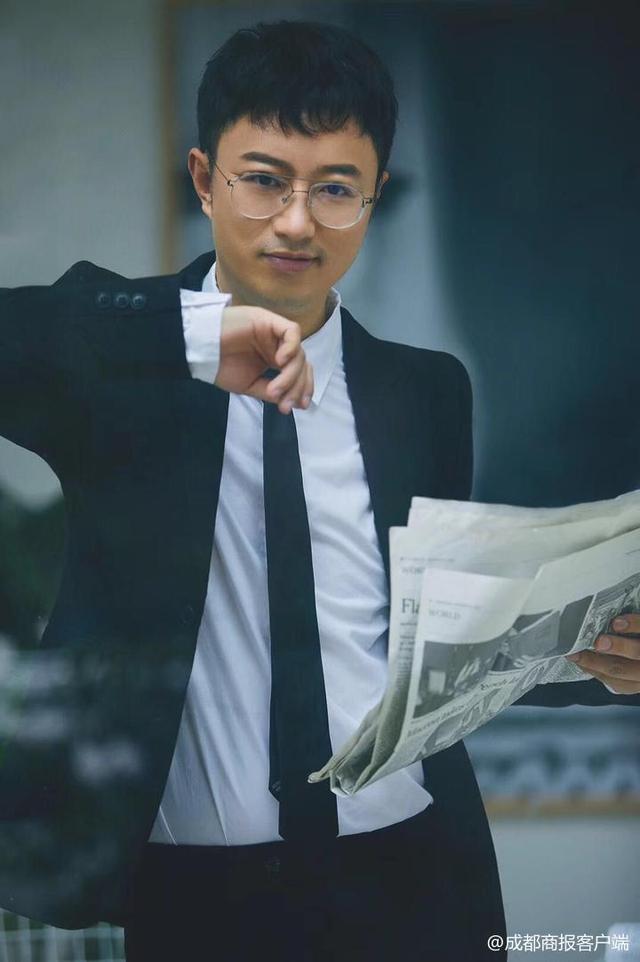 四川主持人罗小刚简历（成都名嘴罗小刚整容了）(3)