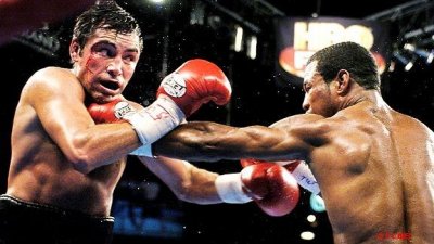 ​历史地位不输泰森！一代王者奥斯卡·德拉·霍亚