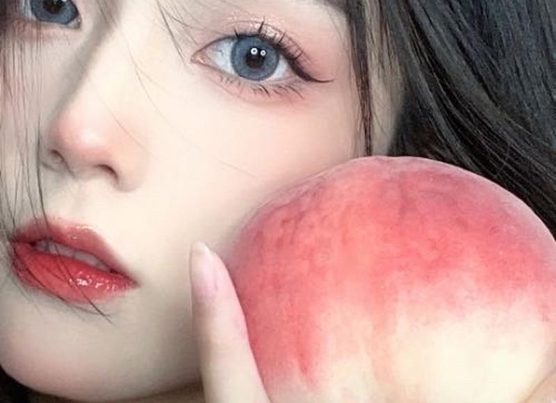 女人想念一个男人,见面时的这些“举动”意味着什么? 女人想念一个男人,见面时的这些“举动”意味着什么?