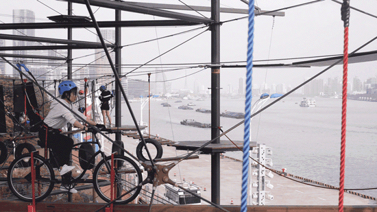 游乐场高空蹦极第一视角（16米巨型秋千40米透明滑梯）(47)