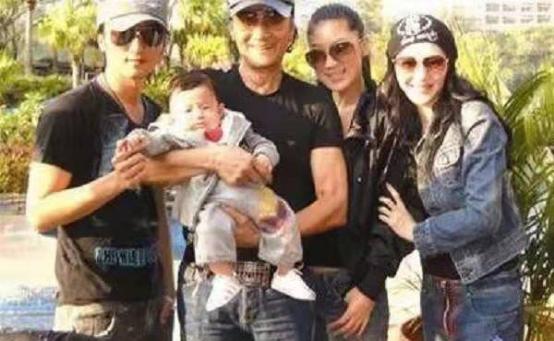 coco跟谢贤分手现在去哪了 被谢贤养了12年用青春换来2000万(21)