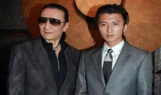 coco跟谢贤分手现在去哪了 被谢贤养了12年用青春换来2000万(6)