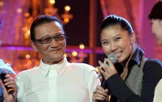 coco跟谢贤分手现在去哪了 被谢贤养了12年用青春换来2000万(22)