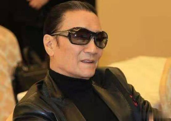 coco跟谢贤分手现在去哪了 被谢贤养了12年用青春换来2000万(8)