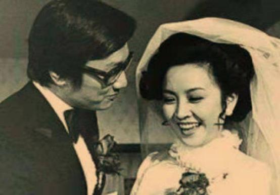 coco跟谢贤分手现在去哪了 被谢贤养了12年用青春换来2000万(12)