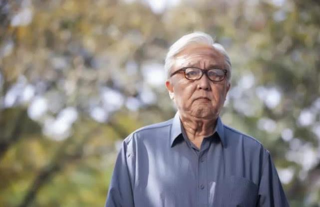 败笔频出的《老师.好》,为啥能超3亿票房有一点很多人没想到