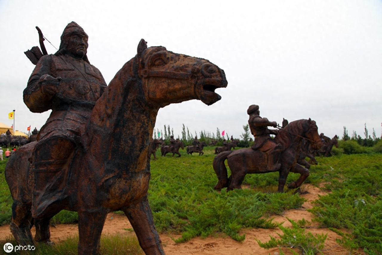 成吉思汗陵:草原上的帝王陵