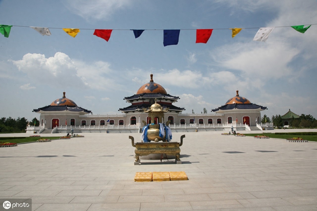 成吉思汗陵:草原上的帝王陵