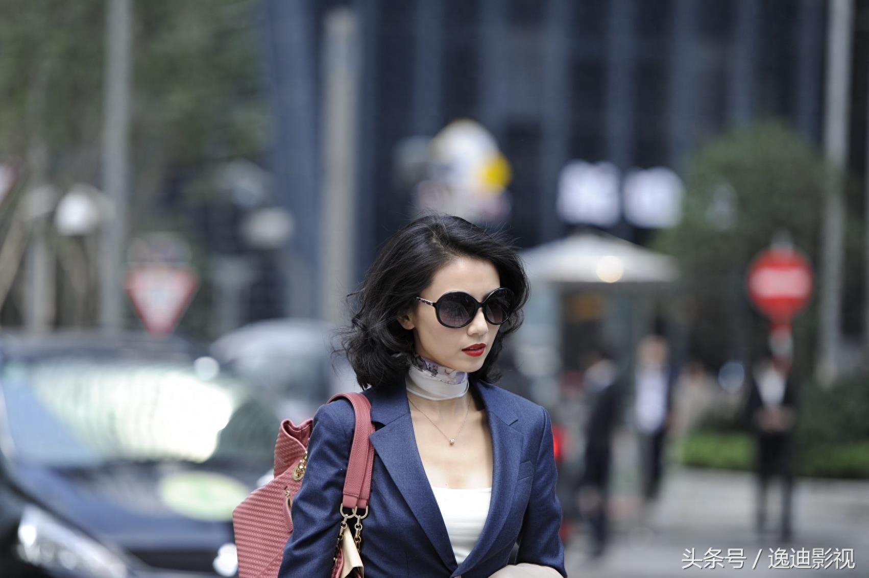 看完电影《搜索》，高圆圆的这些剧照，每一幅都能当做壁纸！