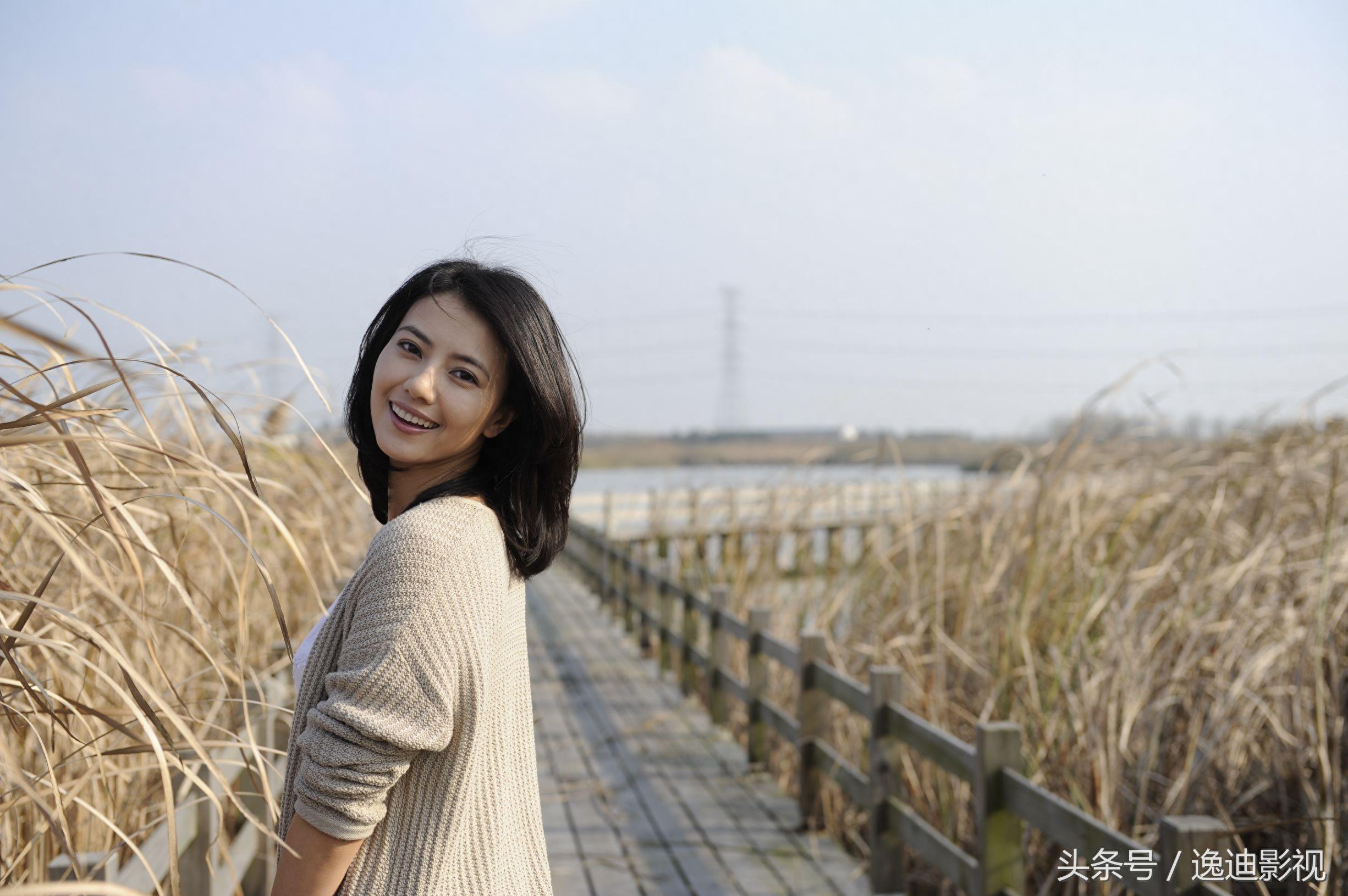 看完电影《搜索》，高圆圆的这些剧照，每一幅都能当做壁纸！