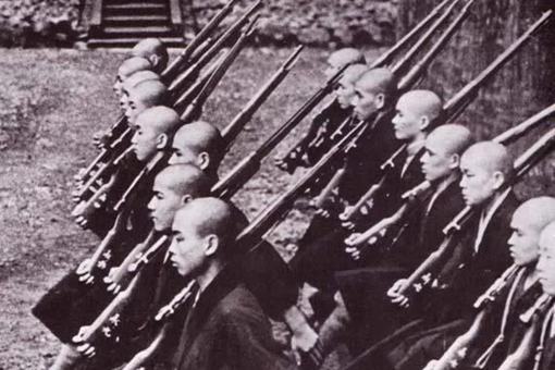 日本随军僧是什么?日本军队中的和尚是干什么的?