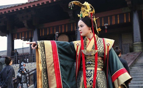 芈月是秦始皇的什么人? 芈月是秦始皇的什么人?