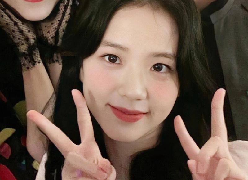 和同事谈恋爱合适吗？ 和同事谈恋爱要公开吗？