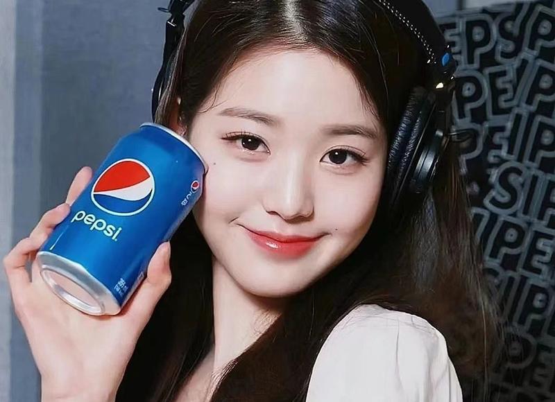 一男一女打扑克是什么意思，一男一女打扑克是什么意思