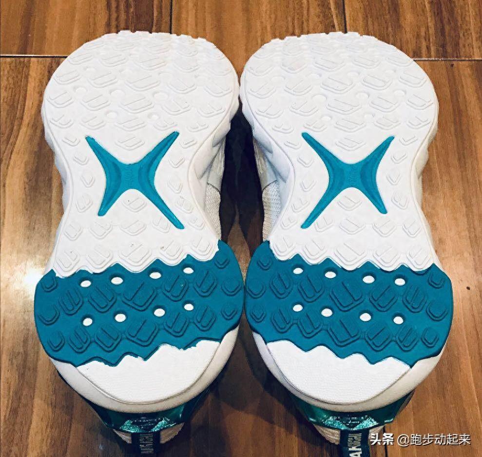 匹克太极跑鞋,还有一双值得期待的马拉松顶级碳板轻量竞速跑鞋