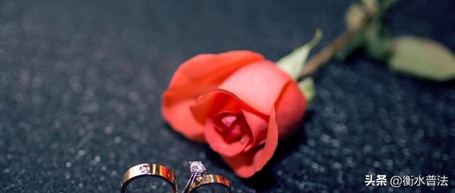 汉服拍婚纱照规定(新人用汉服照登记结婚被拒)(1)