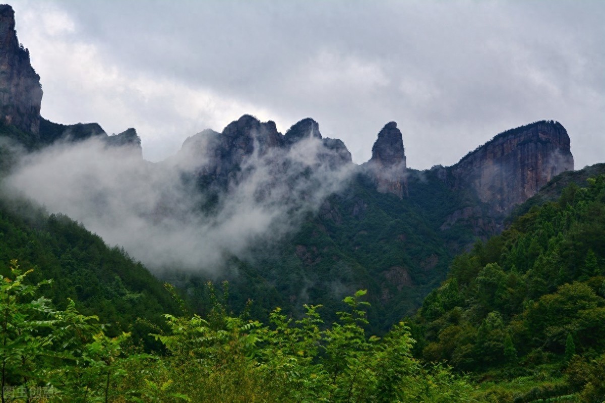 明月何时照人来——5A景区明月山