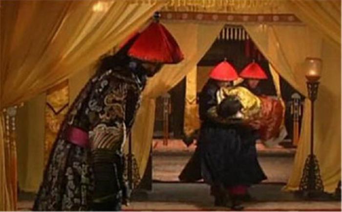 清朝妃子是怎么侍寝皇帝的？这一系列流程下来，妃子不容易