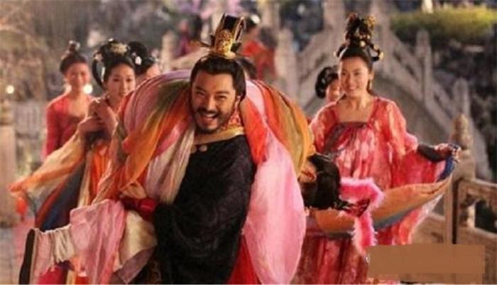 清朝妃子是怎么侍寝皇帝的？这一系列流程下来，妃子不容易